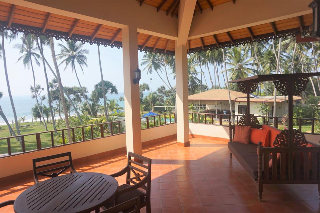 Lanka Beach Boutique Bungalows & Grand Villa Тангале Екстериор снимка